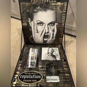 Taylor Swift Reputation Tour VIP Box